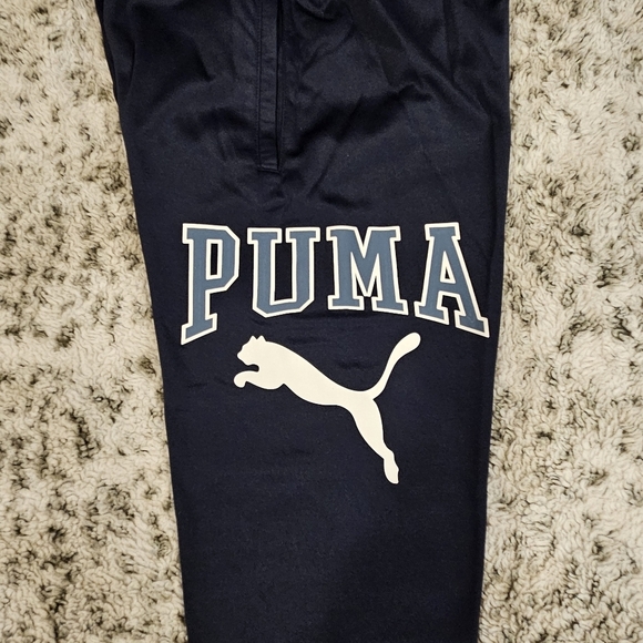 Puma Boys Size Large NWT Dark Blue Soft Fleece Jogger Sweatpants Logo - Picture 1 of 14
